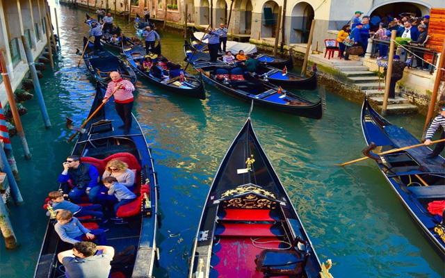 Trải nghiệm đi thuyền Gondola